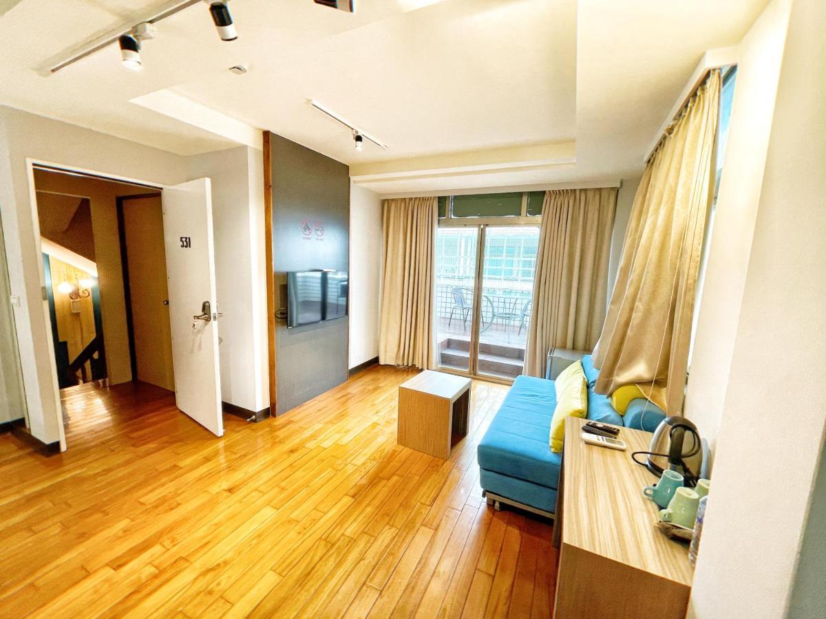 Breeze And Waves Hostel Jinning Екстер'єр фото